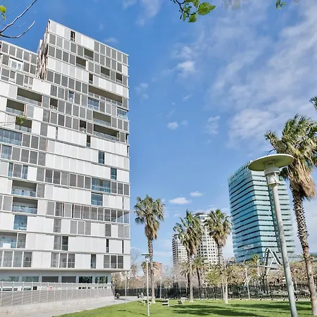 Alcam Llum Deluxe Apartment Barcelona Exterior photo